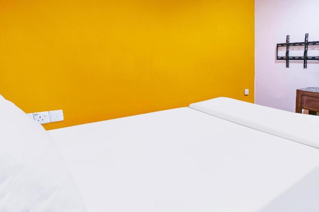 קלאנג Oyo 90486 New Station Hotel מראה חיצוני תמונה
