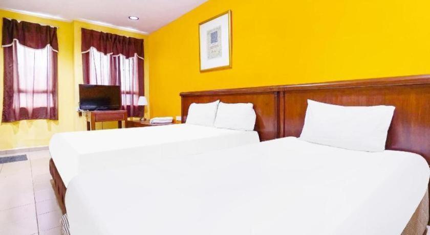 קלאנג Oyo 90486 New Station Hotel מראה חיצוני תמונה