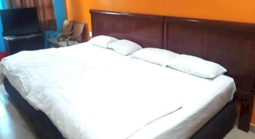 קלאנג Oyo 90486 New Station Hotel מראה חיצוני תמונה